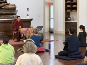 Trungram Gyalwa Rinpoche teaches a group of students